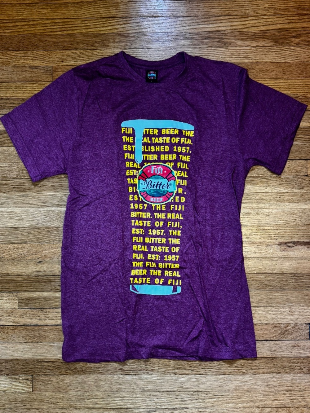 Fiji Bitter Beer T-shirt Size Large